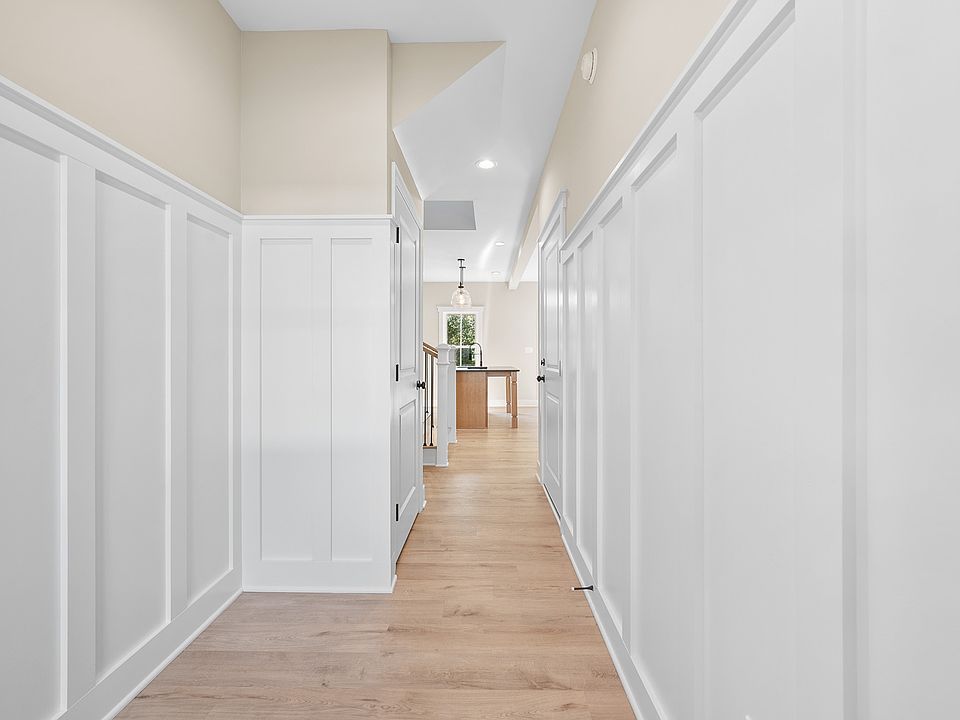 1st image of 446 North Ave #466