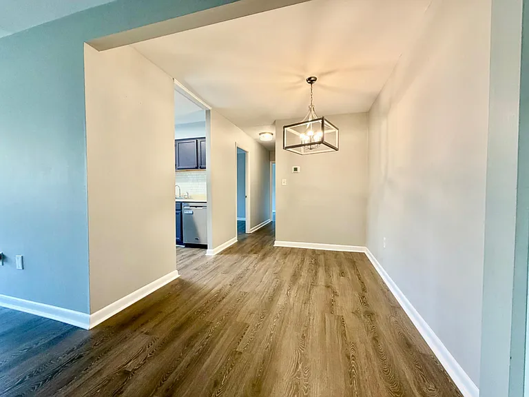 140 Royal Oak Dr #I — Photo 8