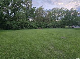 212 Lakeview Ct, Colona, IL 61241