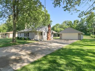 9516 Marylou St, Zeeland, MI 49464