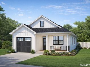 5 Nathan Hale Rd, Middletown, CT 06457