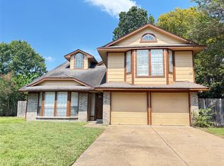 15526 Barbarossa Dr, Houston, TX 77083