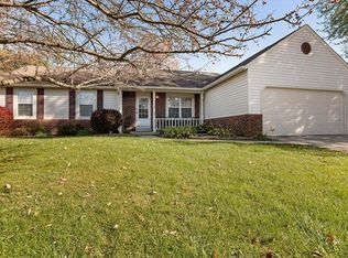10627 Northhampton Dr, Fishers, IN 46038