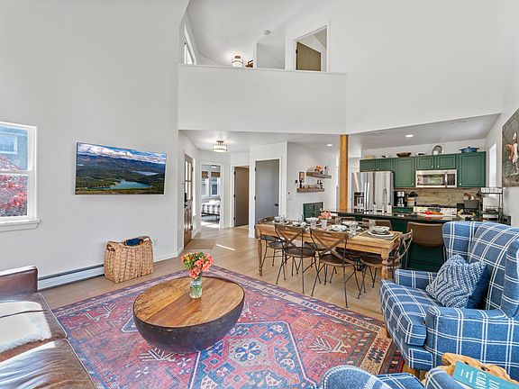 Main Level Great Room With High Ceilings!