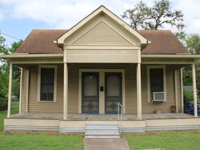 723 S Madison St, La Grange, TX, 78945