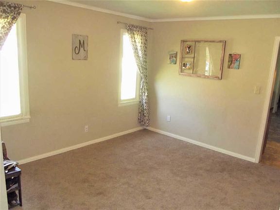 3rd image of 3202 S Millwood Ave