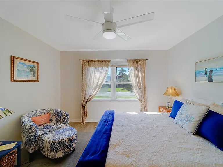 13827 Mission Oaks Blvd — Photo 22