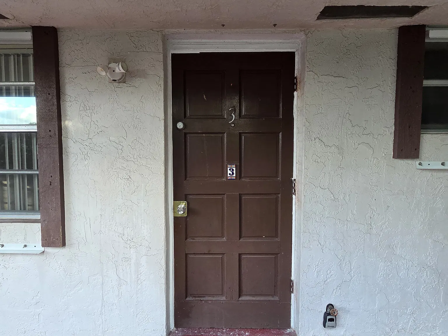 2 bed, 750 sqft, $1,975 — Photo 2