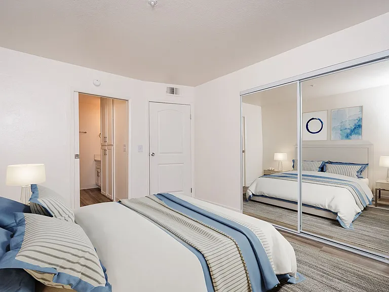 Liv 1621 Apartments — Photo 18