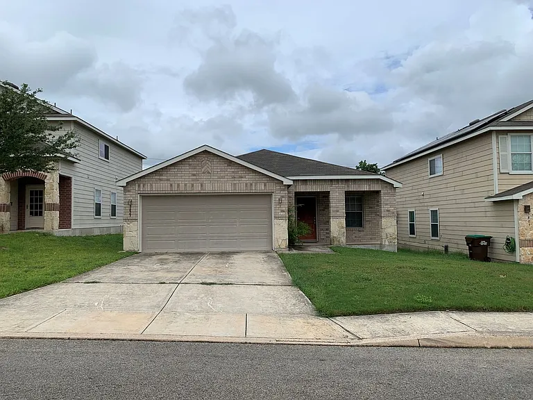 3423 Bisley Pass — Photo 1