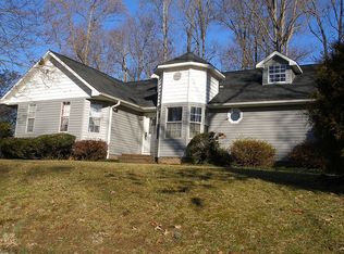 5015 Cedarwood Dr, Winston Salem, NC 27103