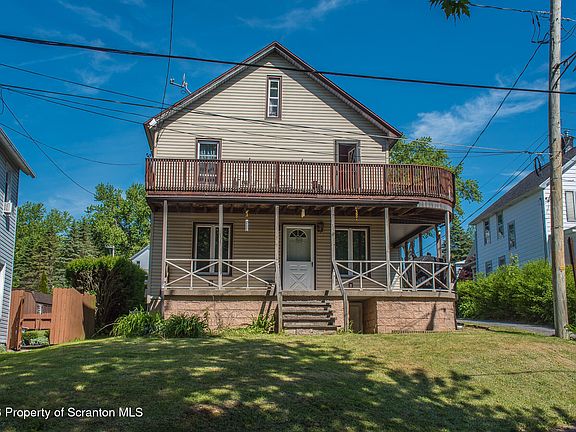 3rd image of 629 Clinton St