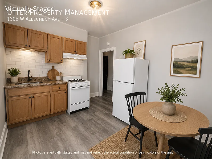 2BR/1BA Spacious Third Floor Unit in Beautifully Maintained Building — Photo 3