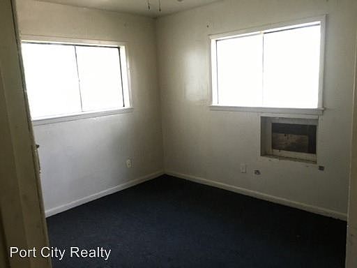 4th image of 4942 McDaniel Dr