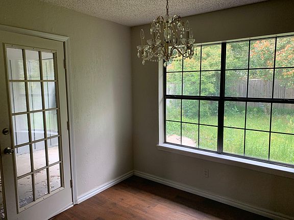 3rd image of 2409 Brierwood Ct