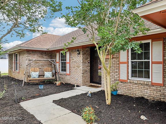 3rd image of 1761 BROKEN BOW Drive W