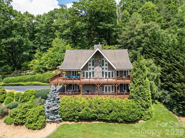 406 Inverness Dr, Waynesville, NC 28785