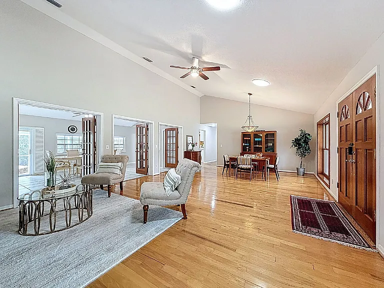 1055 Riverside Ridge Rd — Photo 25