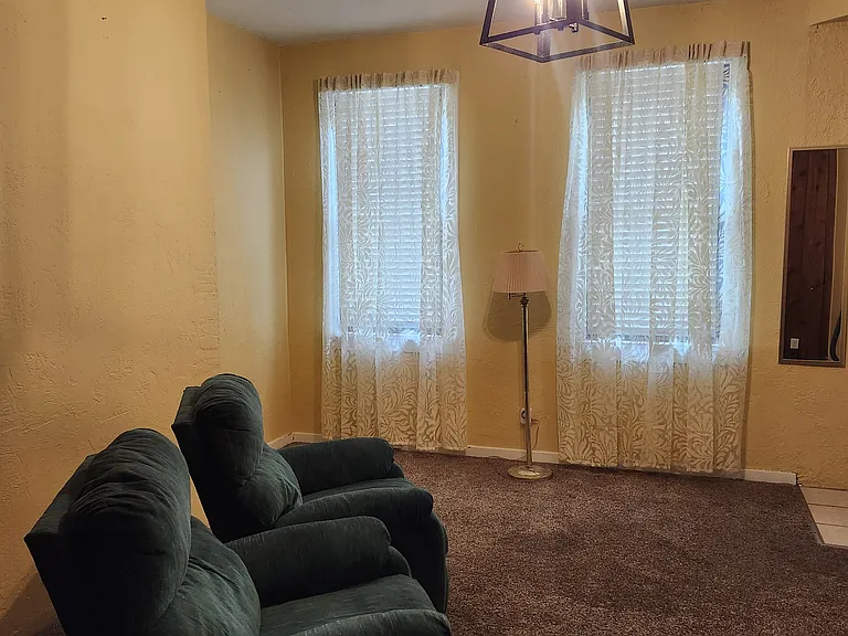 92 Southern Ave — Photo 3