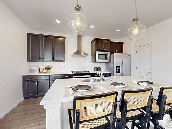 5th image of 2483 White Pelican Ave