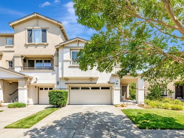 2585 Edgewater Drive, Santa Rosa, CA 95407