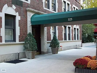325 East 57th Street in Sutton Place