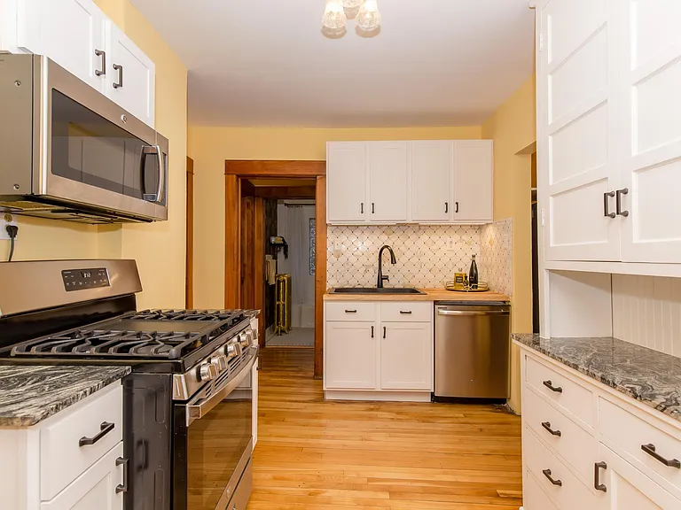 715 5th St SE — Photo 28