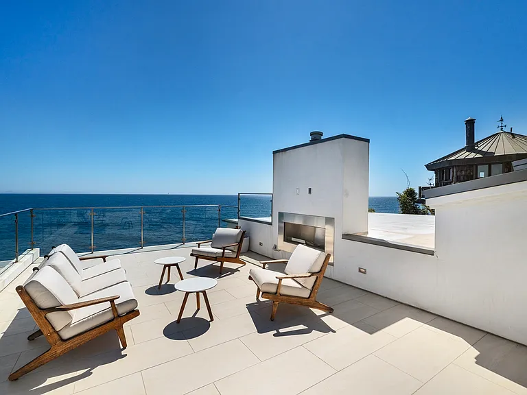 24380 Malibu Rd — Photo 36