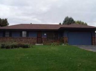 5885 Princess Dr, Rockford, IL 61109