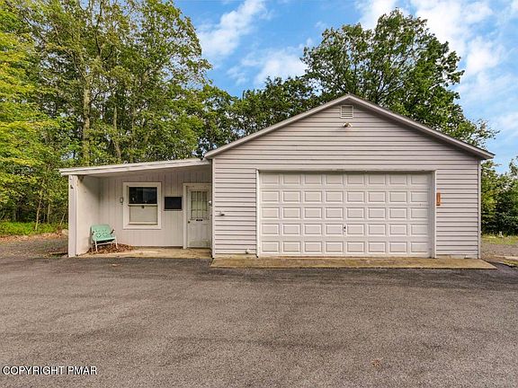 5th image of 2718 Oak Ln