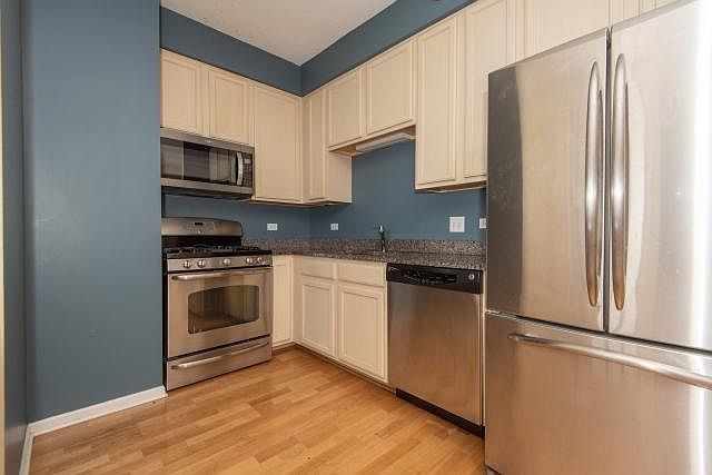1st image of 1134 W Granville Ave APT 610