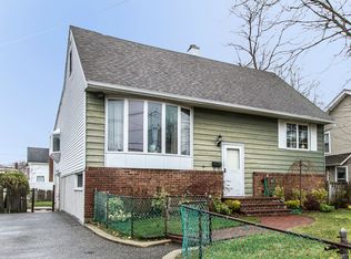 156 Westside Ave, Freeport, NY 11520