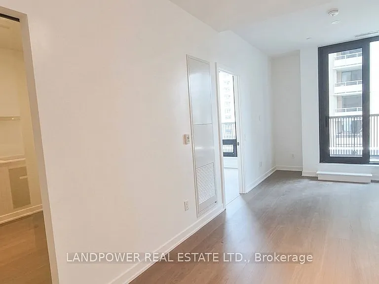 91 Montclair Ave #802 — Photo 7