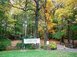 3202 S Landsdowne Dr, Wilmington, DE 19810