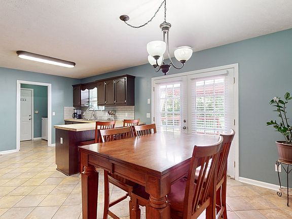 3rd image of 2250 High Meadow Dr