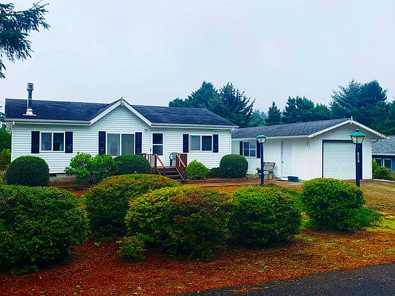 2nd image of 1801 NW Oceanview Dr