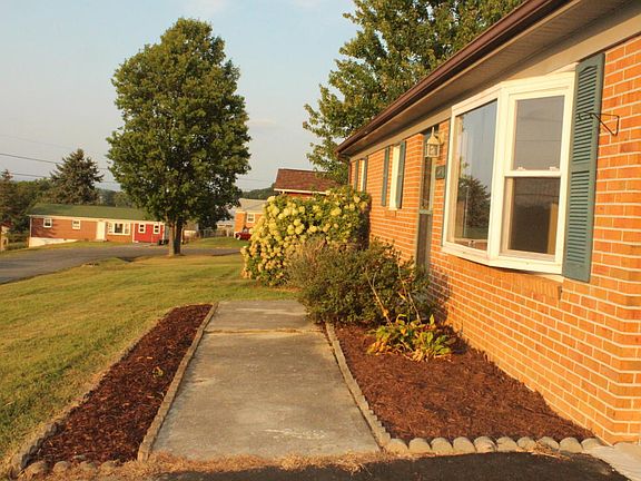 3rd image of 5091 Valley View Dr