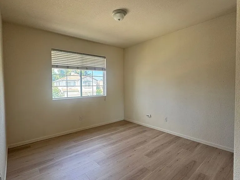 5418 Moonlight Way — Photo 9