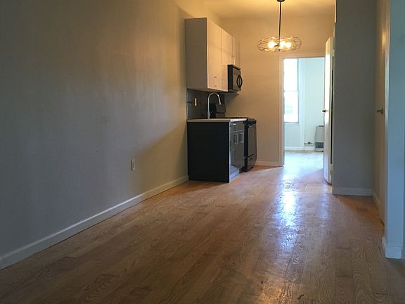 5th image of 259 1/2 Powers St #55D