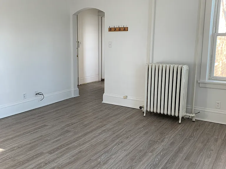 1728 E 1st St #5 — Photo 13