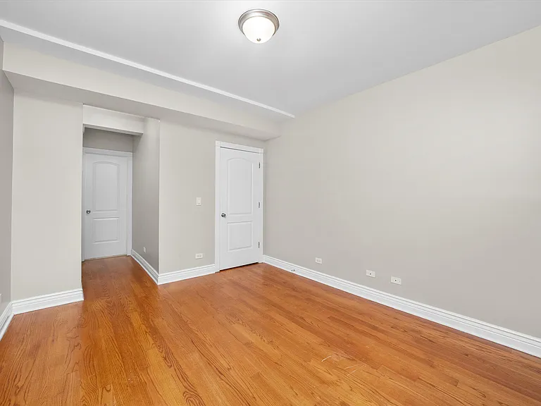 6300 N Rockwell St #B2 — Photo 20