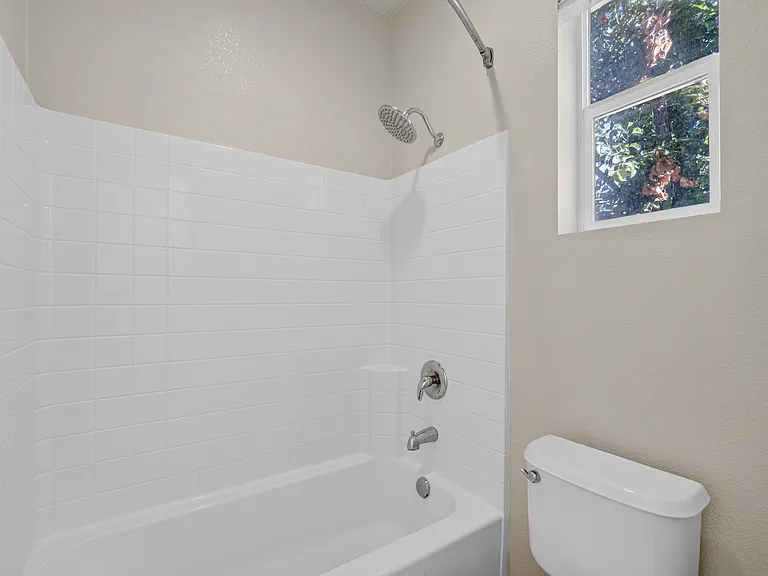 5858 Hazelwood Cmn — Photo 27