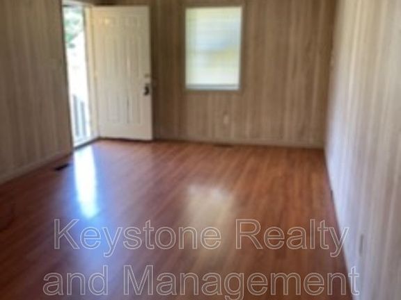 4th image of 410 Lucky Debonair St Unit B