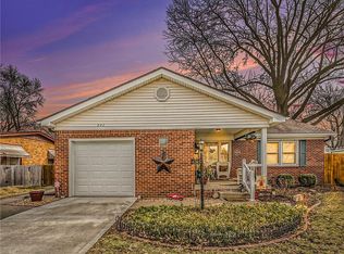 626 S Lee Ave, Olathe, KS 66061