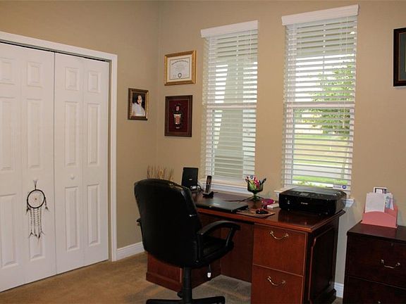4th image of 533 Westchester Hills Ln