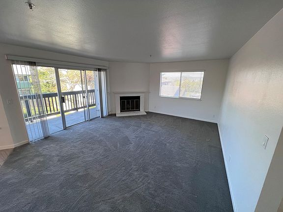 3rd image of 22804 Parkhill Ct APT 1