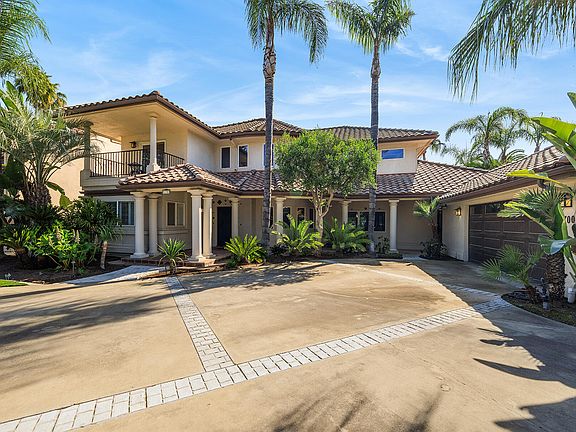5th image of 1700 N Roeben Drive