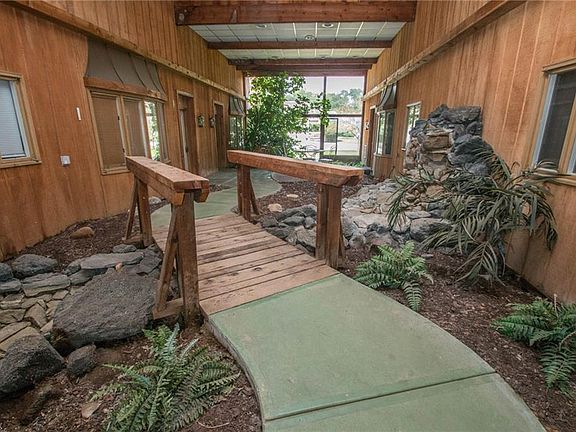 4th image of 3420 Burrwood Dr Unit 17