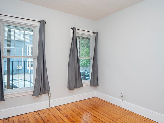 5th image of 75 Governor St #1R