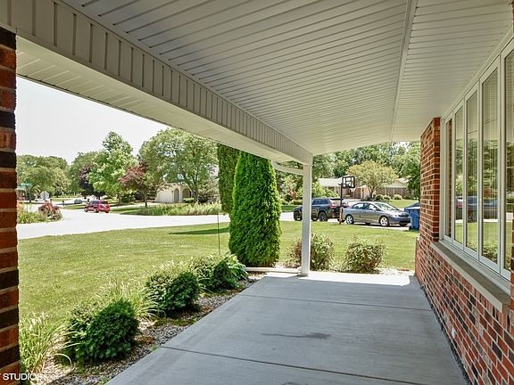 2nd image of 12055 Lake View Dr
